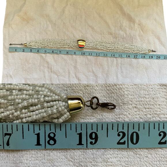 Vintage White Seed Bead Torsade Necklace Gold Tone Statement Pendant 80s 90s - Picture 15 of 16